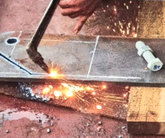 FABRICATION/ STEEWORKS/ PIPING WORKS FOR BITUMEN VESSEL IN CUA LO PORT - VIETNAM