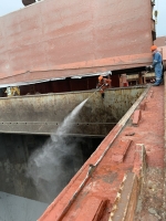 CARGO HOLDS CHIPPING/ CLEANING FOR VESSEL AT VUNG TAU ANCHORAGE - VIETNAM