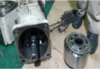 THE HYDRAULIC PUMP REPAIR/REPLACEMENT AT VUNG TAU ANCHORAGE - VIETNAM.