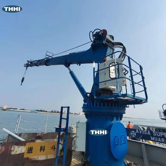 THE HYDRAULIC SYSTEM OF CRANE NO.2 TROUBLESHOOTING/REPAIR FOR THE VESSSEL AT NGHI SON PORT